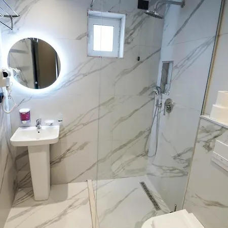 酒店 Vion Sea Boutique - Durres 3*