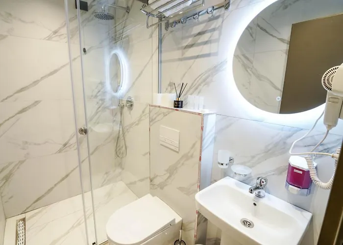 מלון Vion Sea Boutique - Durres 3*