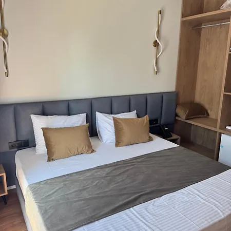 Vion Hotell Golem (Tirana)