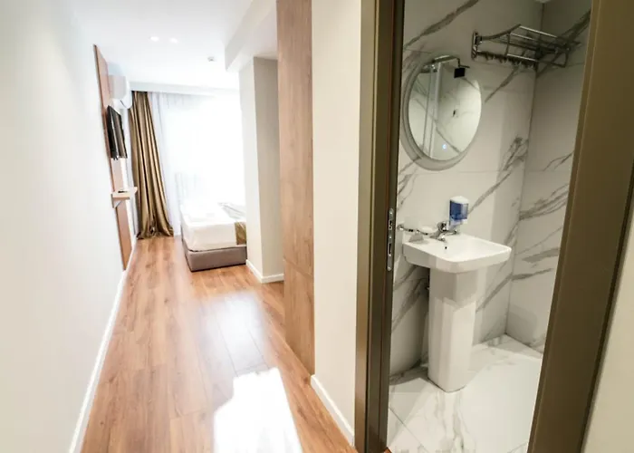 Vion Sea Boutique - Durres Hotel Golem (Tirana)